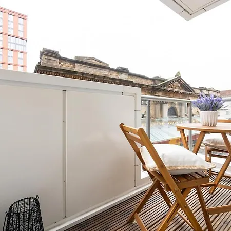 Northern Quarter Luxury 2 Bed Apt With Balcony-2